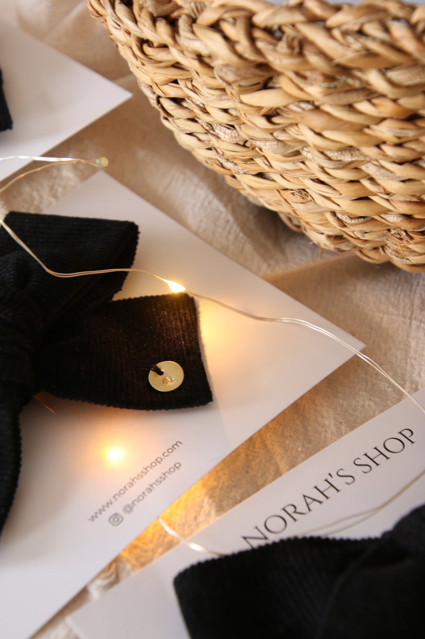 Barrette Noeud velour côtelé noir Norah's Shop