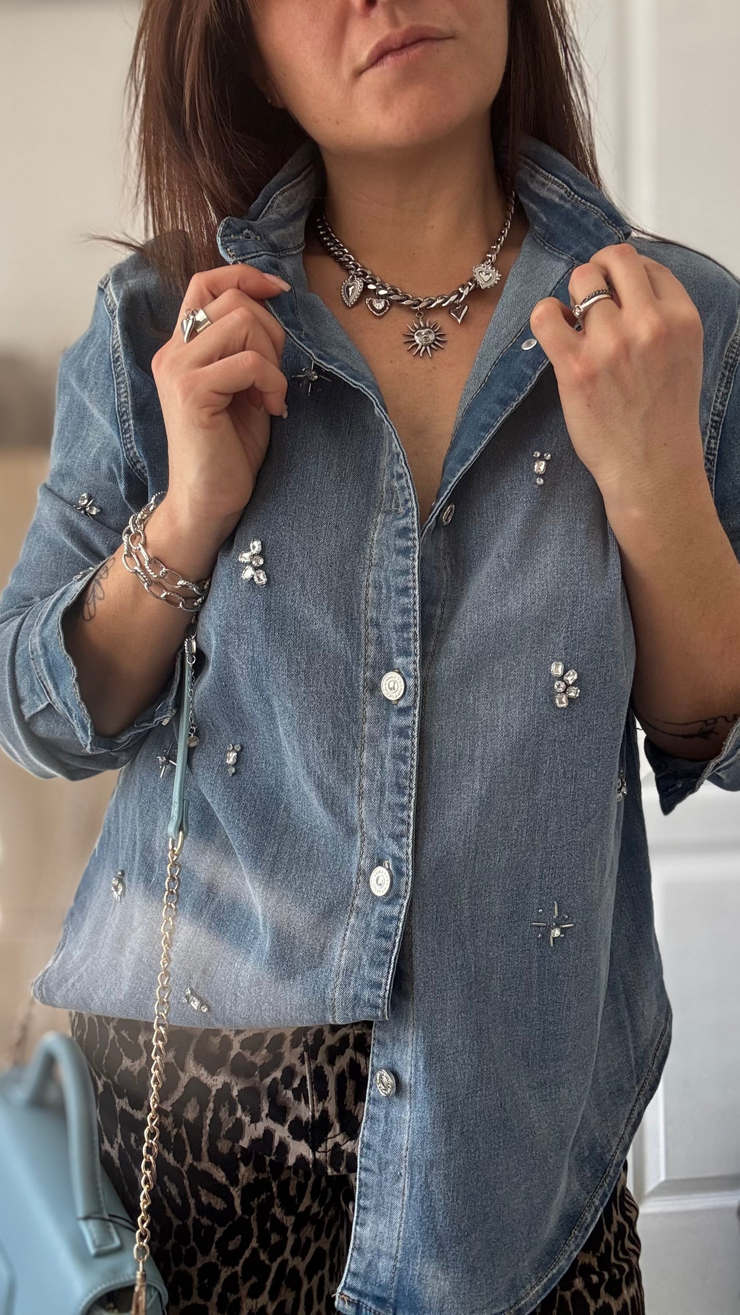 Chemise en jean à strass