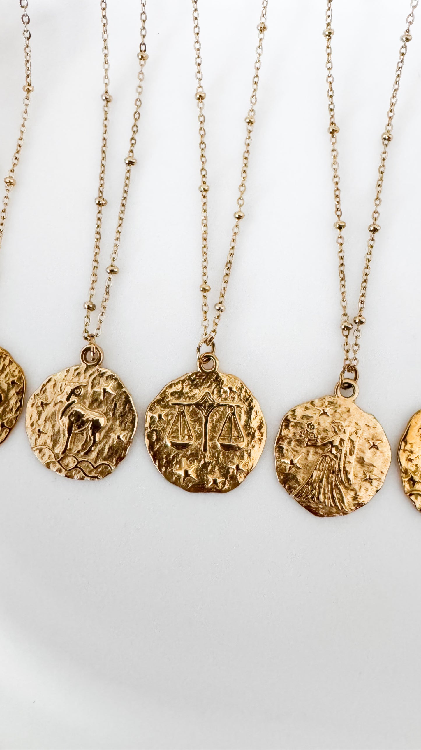 Collection Aura - Colliers Signes Astrologiques Dorés