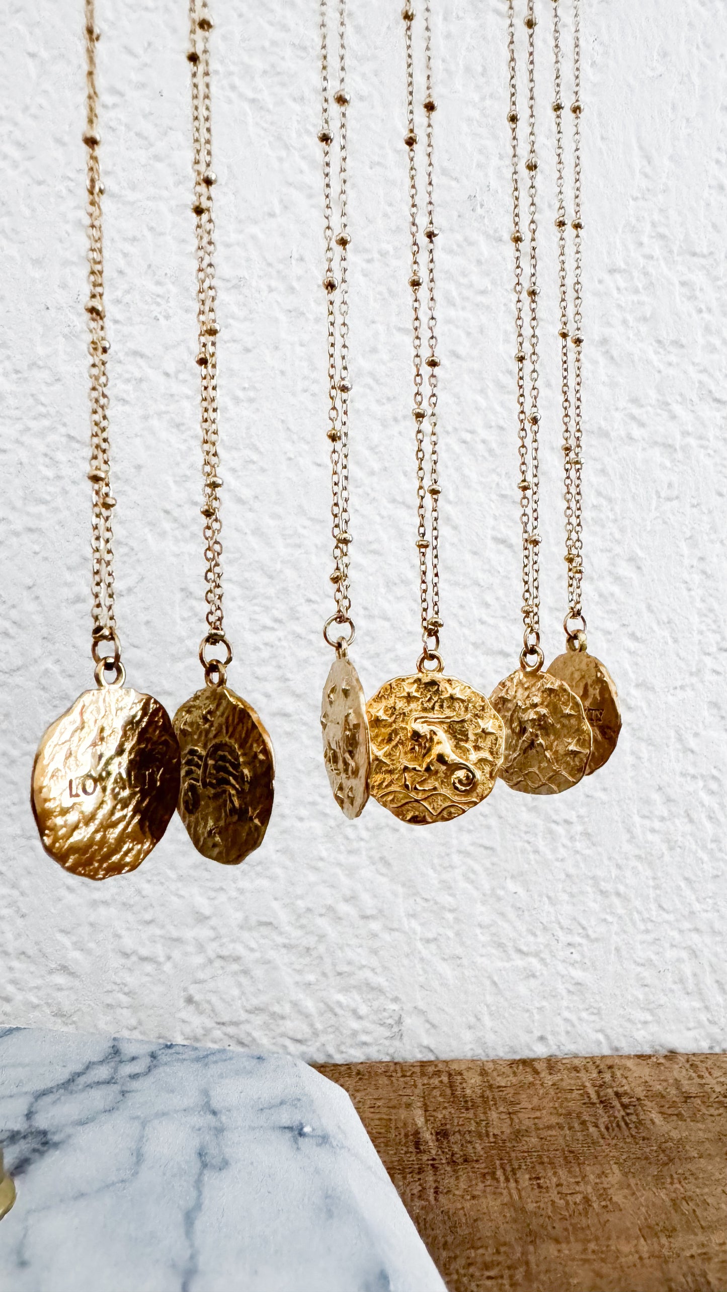 Collection Aura - Colliers Signes Astrologiques Dorés